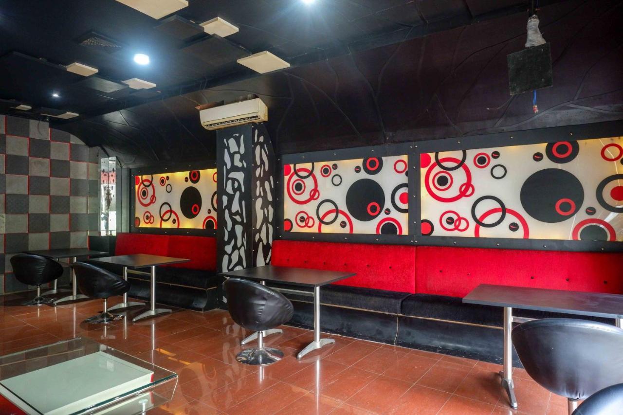 Sans Hotel International Surabaya Gubeng Exterior photo