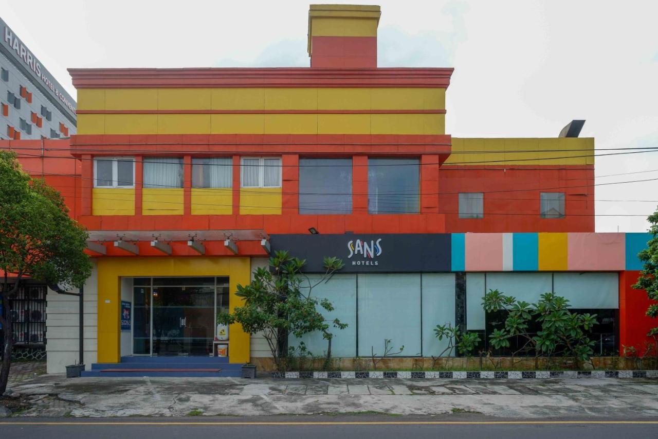 Sans Hotel International Surabaya Gubeng Exterior photo