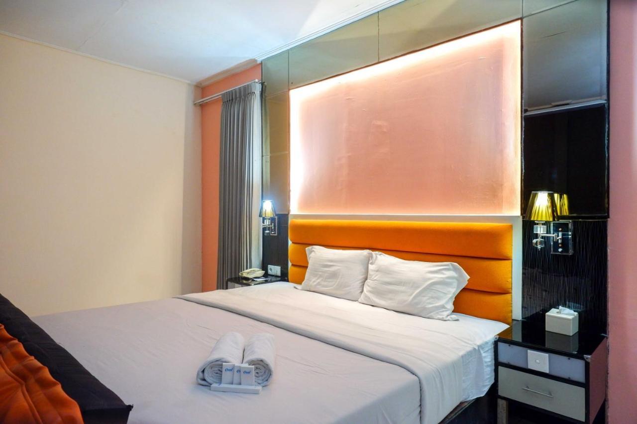 Sans Hotel International Surabaya Gubeng Exterior photo